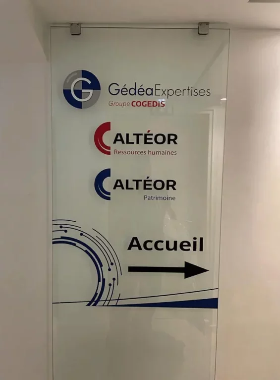 Plaque signalétique pour les bureaux de Gédéa, réalisées par Atelier Gambetta