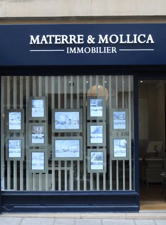 Lettres lumineuses pour Materre et Mollica, réalisées par Atelier Gambetta