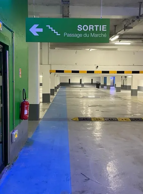 Signalétique pour le parking Gagny, réalisée par Atelier Gambetta