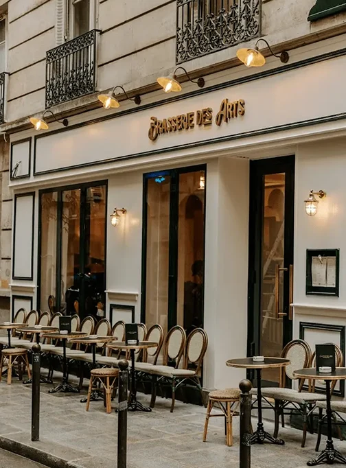 Lettres découpées pour Brasserie des arts, réalisées par Atelier Gambetta