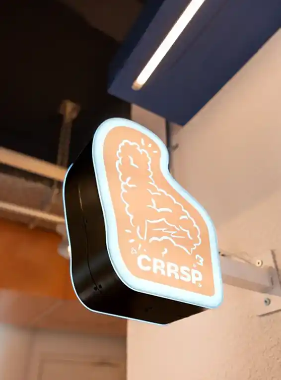 Enseigne drapeau pour CRRSP, réalisé par Atelier Gambetta