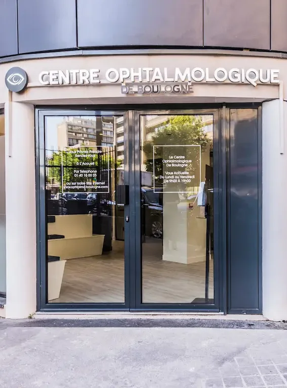 Lettres boitiers pour le centre ophtalmologique, réalisées par Atelier Gambetta